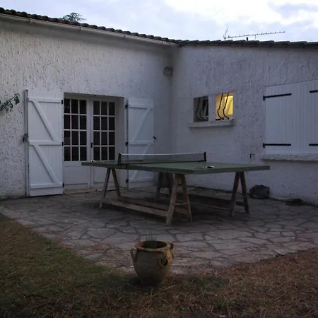 Baignade Au Bout Du Jardin *
